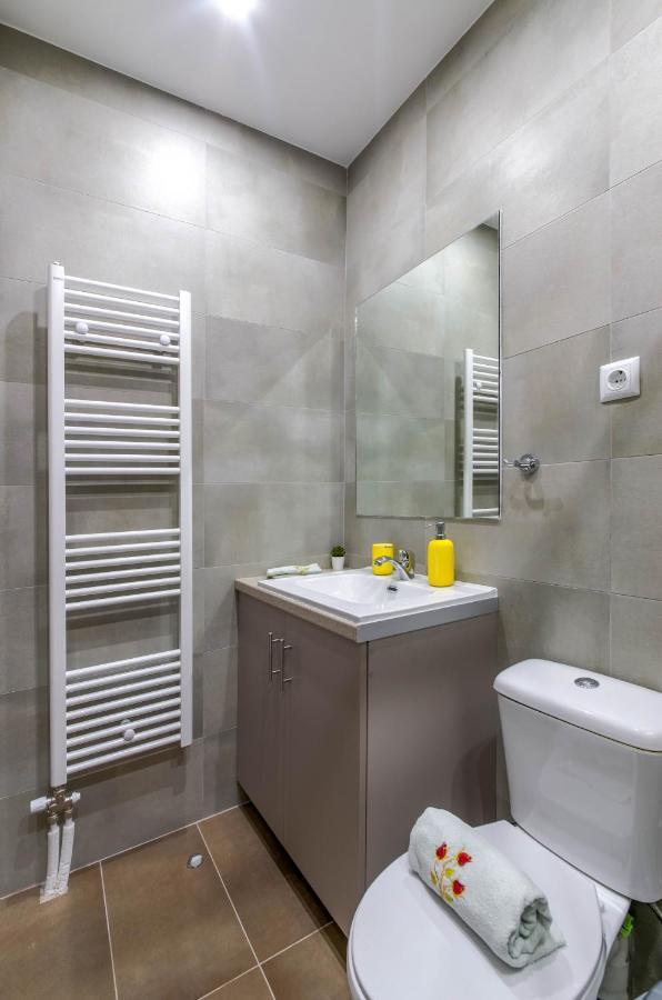 Renovated 2Bd House Close To Pireus Port Exterior photo