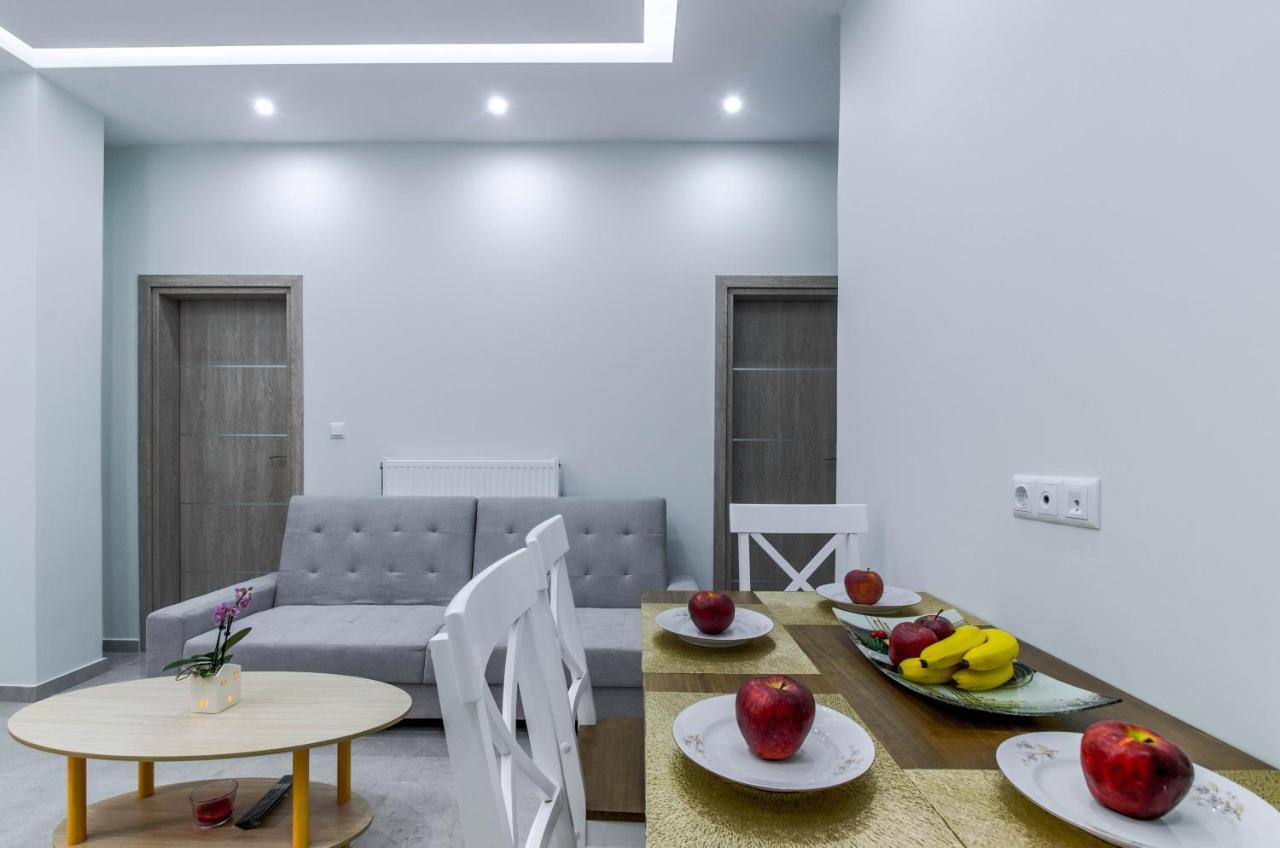 Renovated 2Bd House Close To Pireus Port Exterior photo